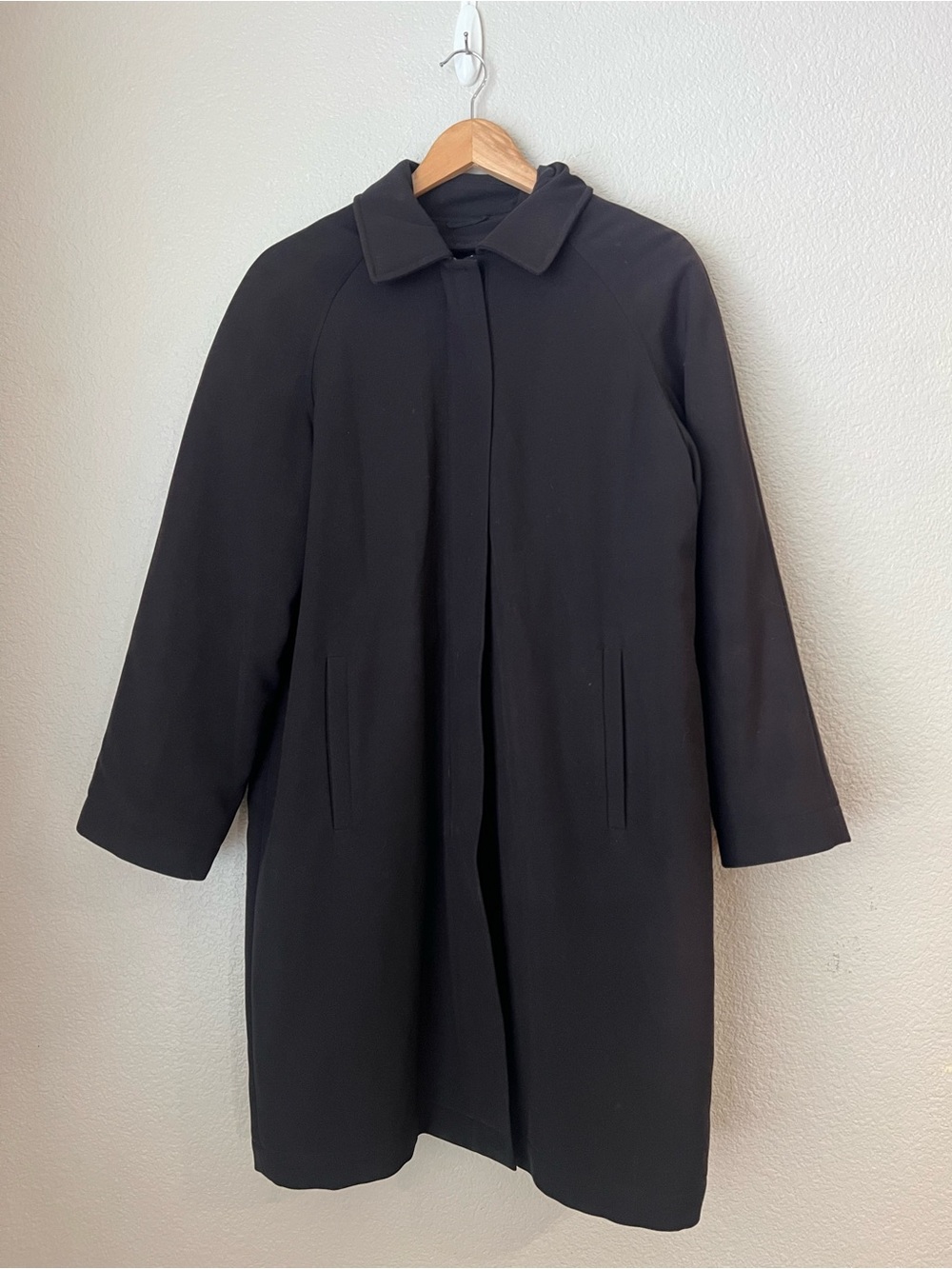 Weekend by MaxMara Black Coat with Quilted Lining, 8